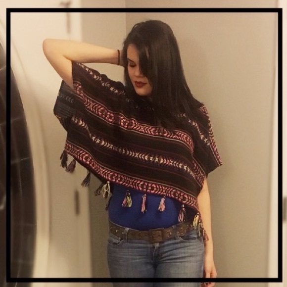 SOUTHWEST CLASSIC MULTI STRIPED PONCHO SHRUG - Picture 3 of 7